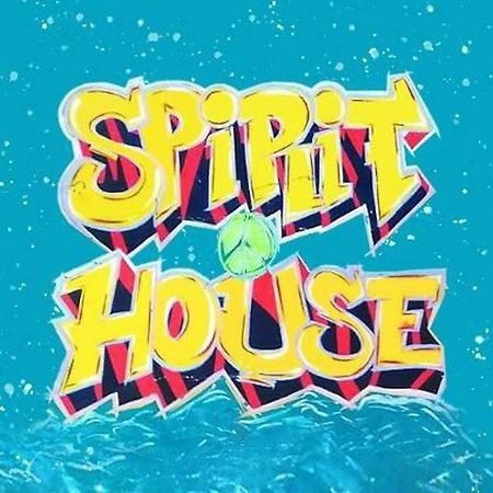 Spirithouse Hostel Arambol Eksteriør billede